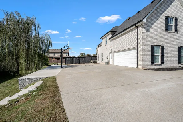 $599,000 | 1117 Spring Creek Drive, Murfreesboro, TN 37129