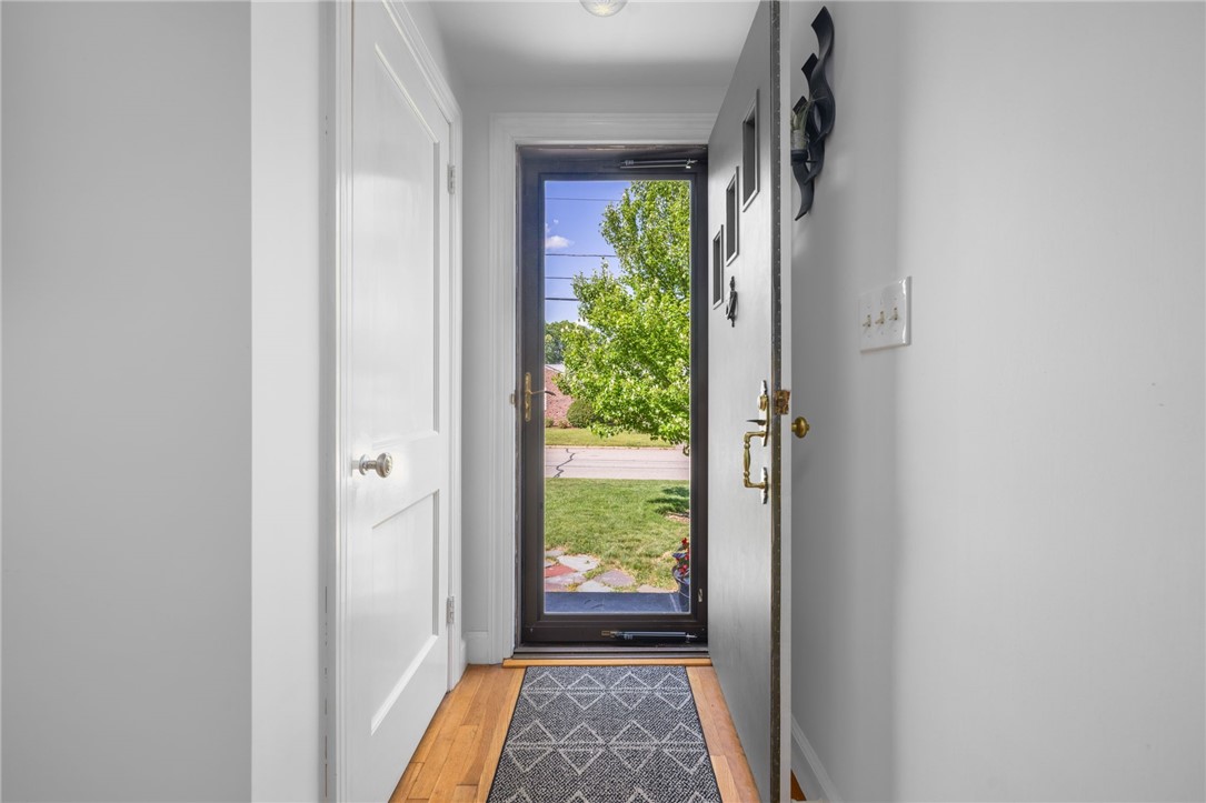 87 Frontier Road Warwick, RI 02889 - Photo 5 of 50