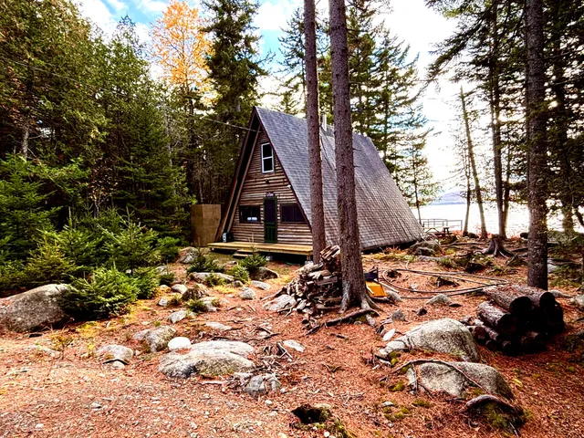 $239,000 | 49 Cozy Corner, Millinocket, ME 04462