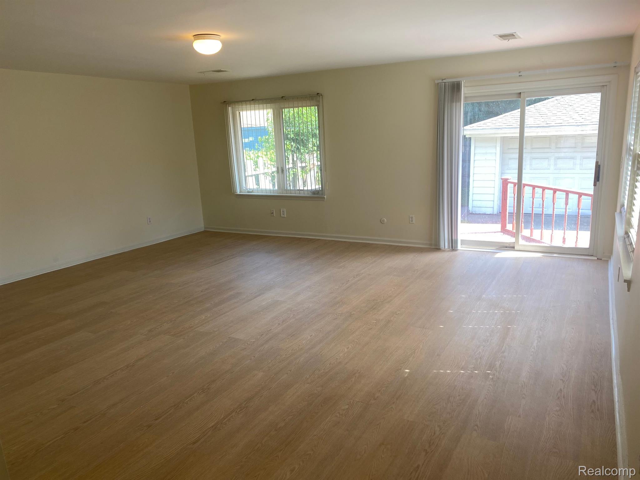 14542 East 10 Mile Road Warren, MI 48089 - Photo 8 of 10 Gallery Image 8
