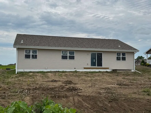 $407,900 | 1004 Red Hawk Drive, Milton, WI 53563