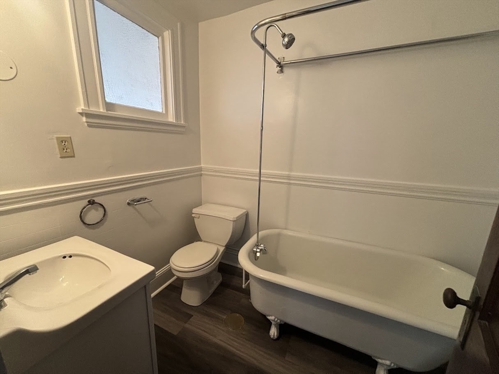 1 Harbor Street, Unit 1 Salem, MA 01970 - Photo 7 of 7 a bathroom with a sink and a bathtub