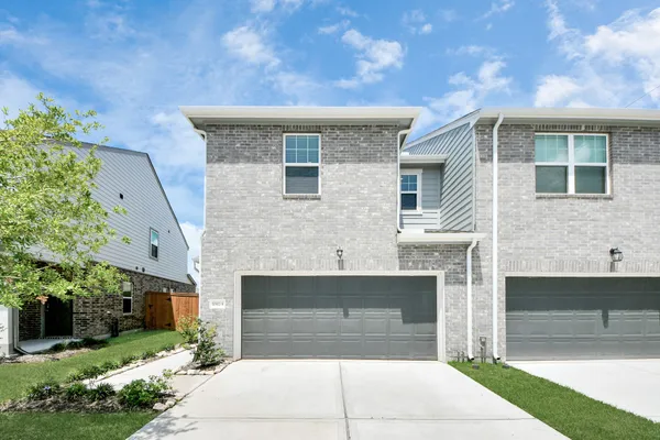 $2,465 | 10314 Tuscan Valley Drive, Unit A, Rosharon, TX 77583