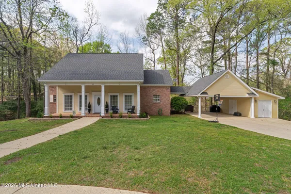 $335,000 | 22 Dunleith Court, Hattiesburg, MS 39402