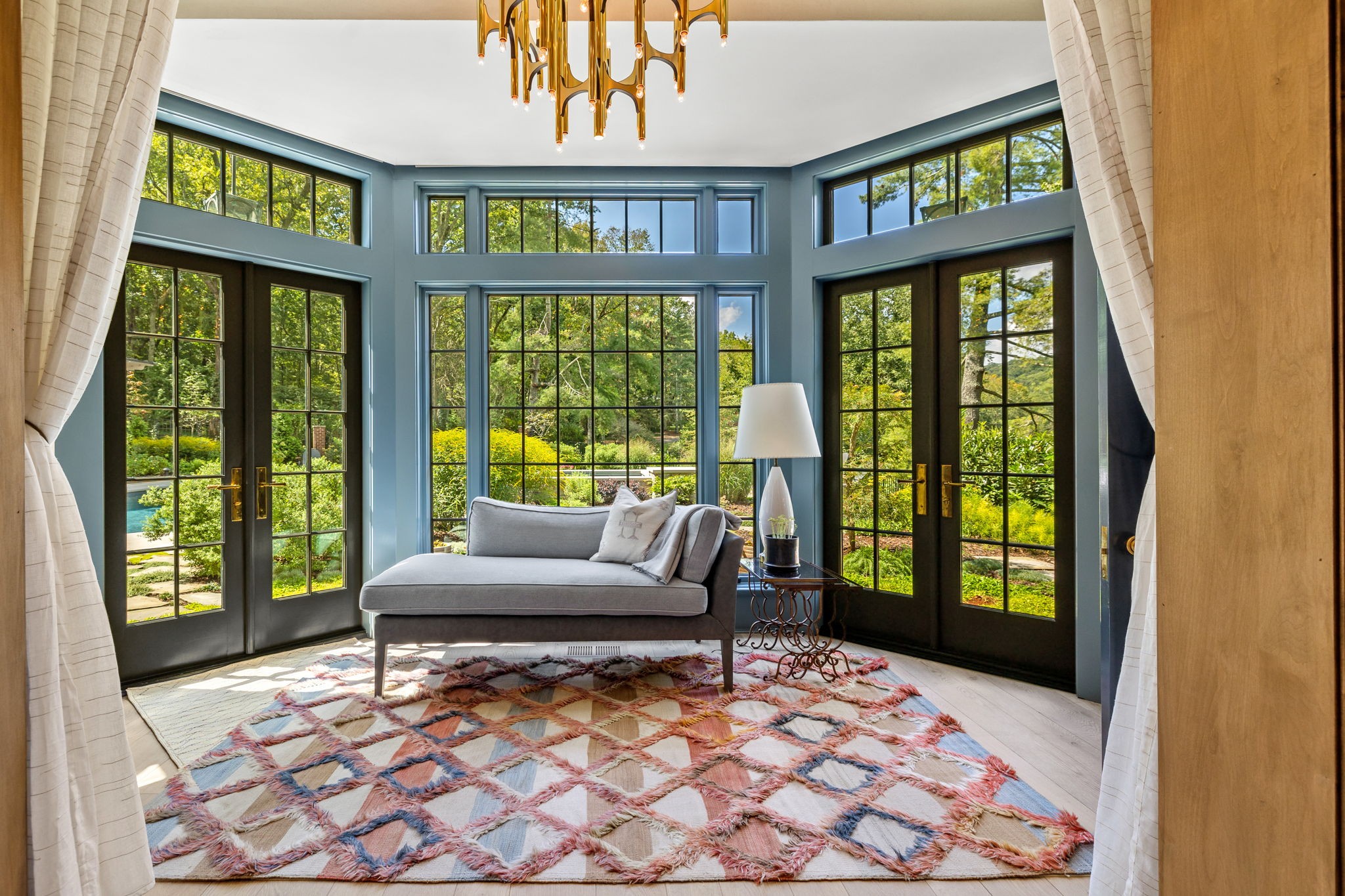 1410 Chickering Road Nashville, TN 37215 - Photo 33 of 68 a living room with furniture and a large window