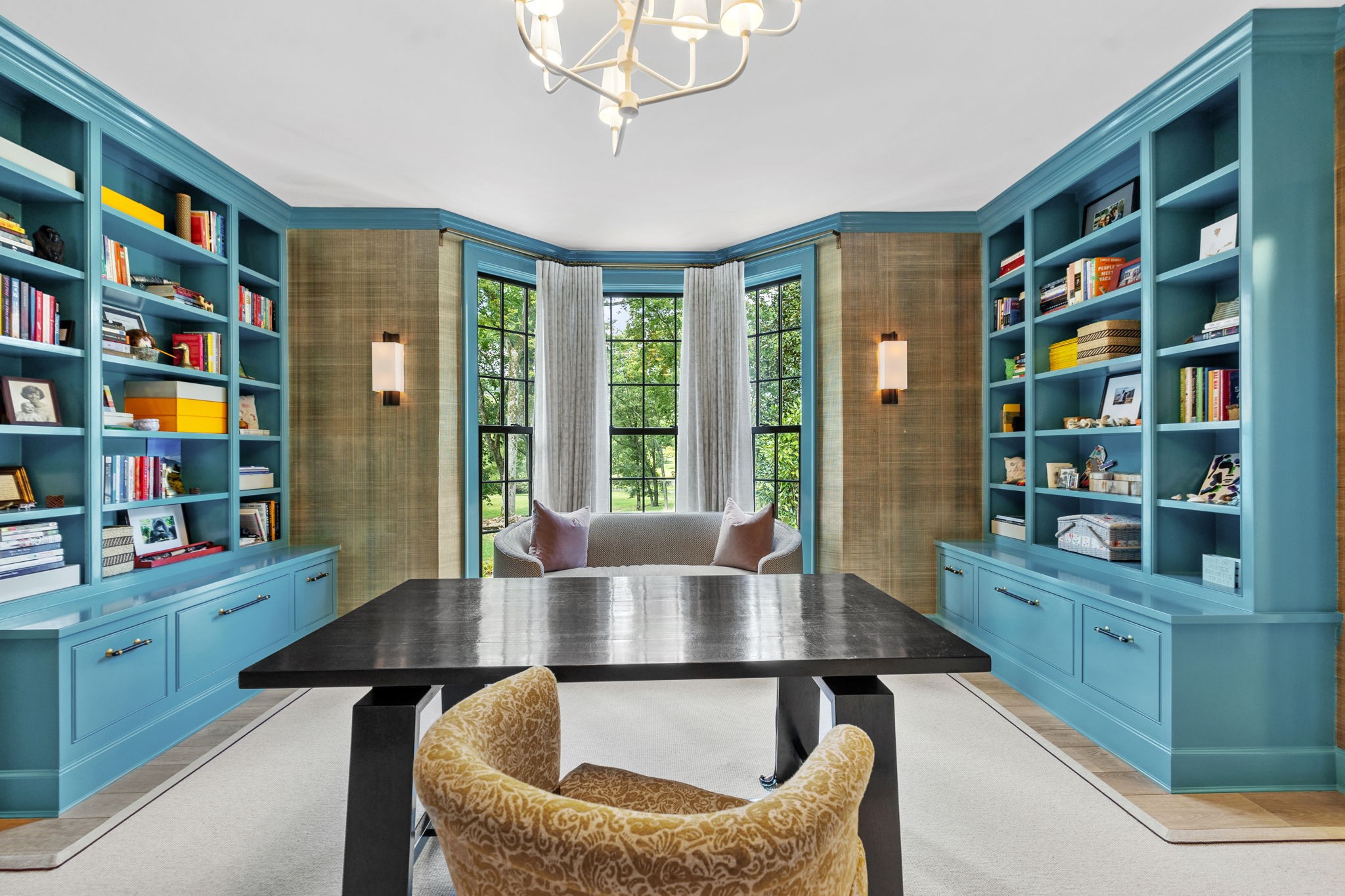 1410 Chickering Road Nashville, TN 37215 - Photo 38 of 68 a dining room with a book shelf and a book shelf