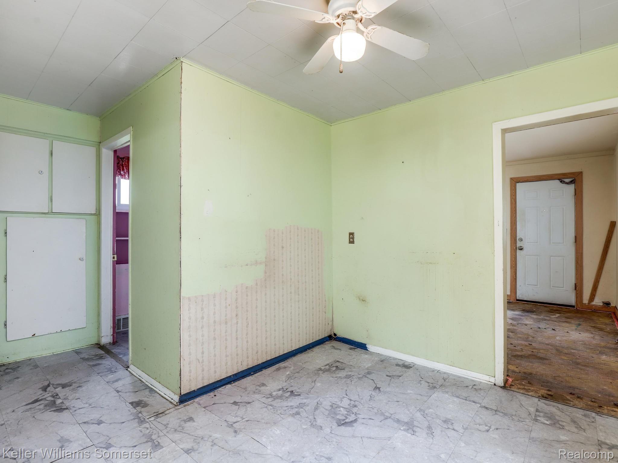 8237 Rivard Avenue Warren, MI 48089 - Photo 11 of 28 KITCHEN