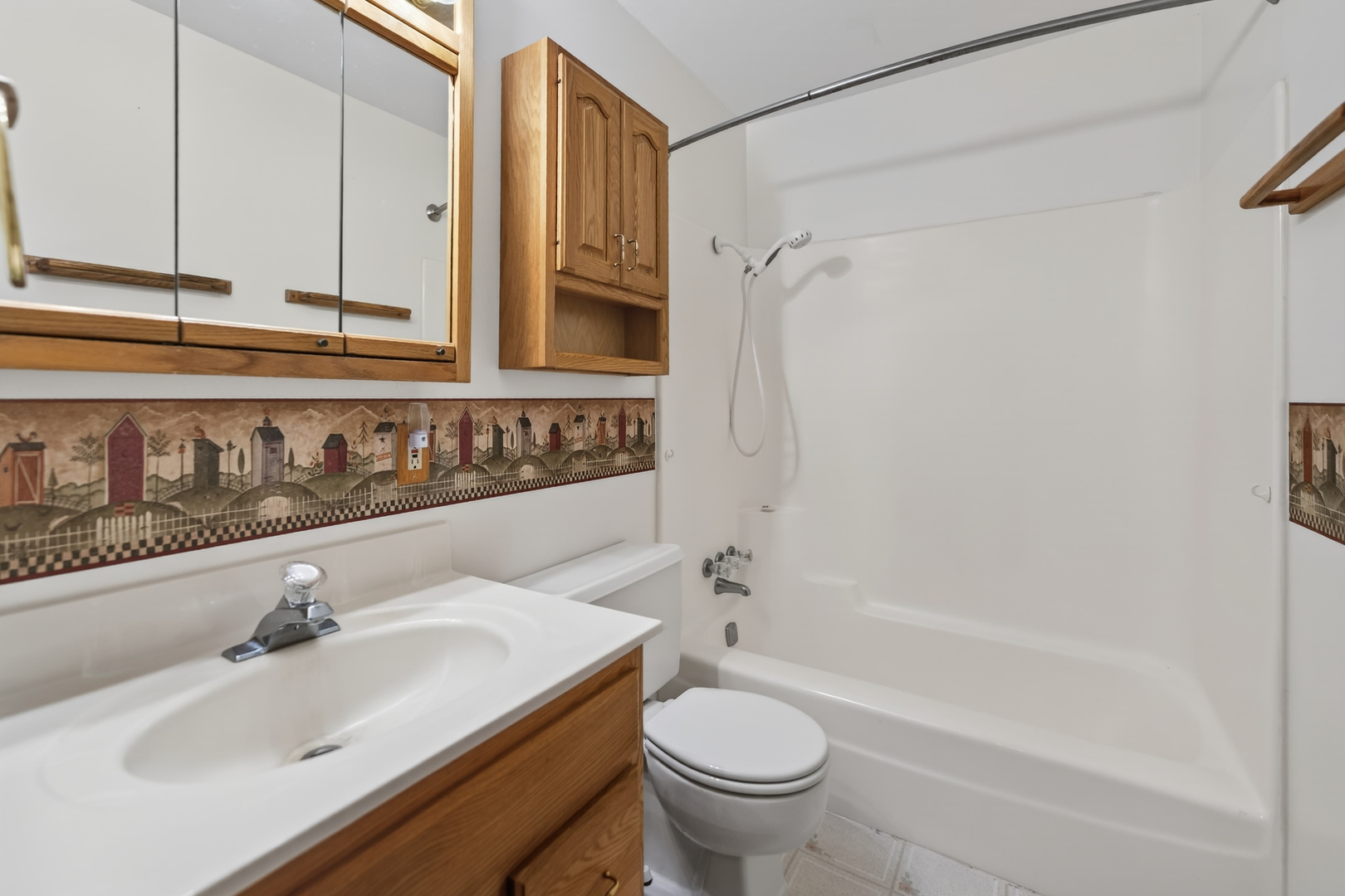 623 Colonial Drive DeKalb, IL 60115 - Photo 18 of 32