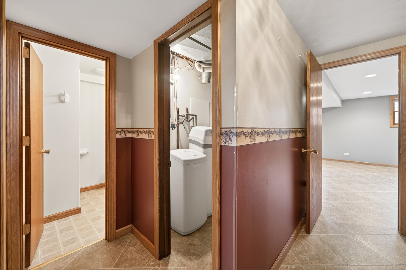 623 Colonial Drive DeKalb, IL 60115 - Photo 19 of 32