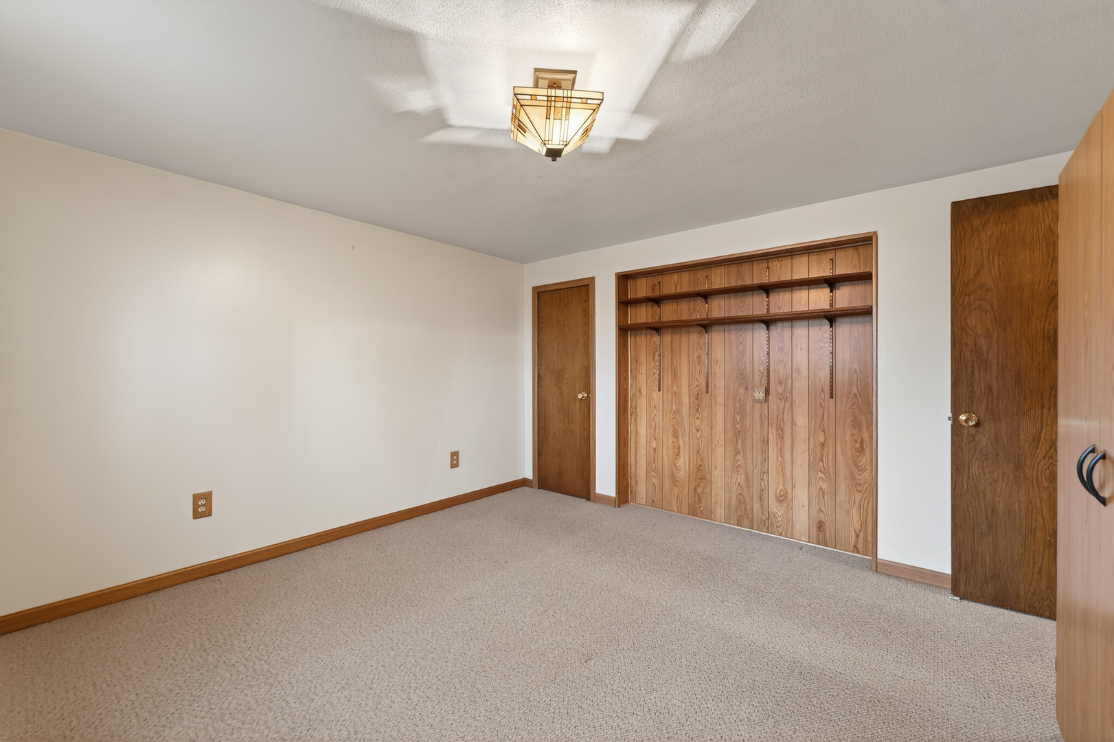 623 Colonial Drive DeKalb, IL 60115 - Photo 24 of 32