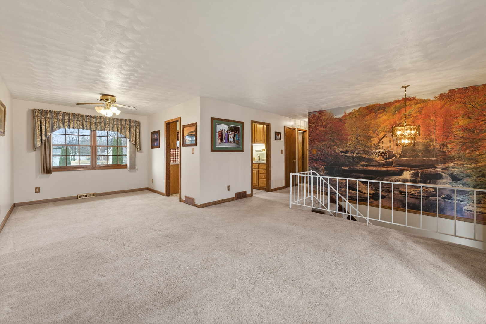 623 Colonial Drive DeKalb, IL 60115 - Photo 7 of 32