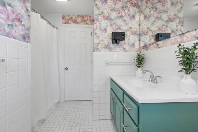 $535,000 | 370 Sagamore Street, Manchester, NH 03104