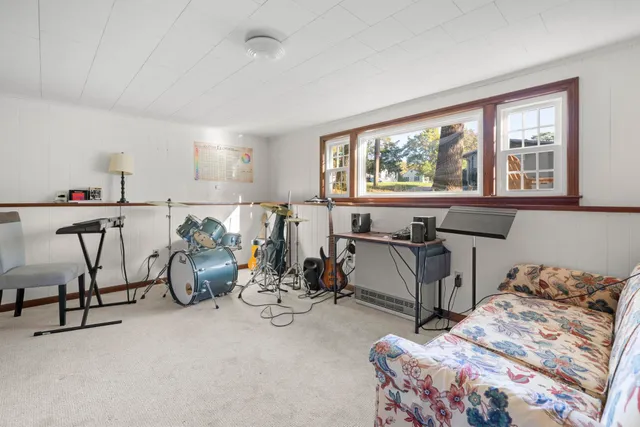 $535,000 | 370 Sagamore Street, Manchester, NH 03104