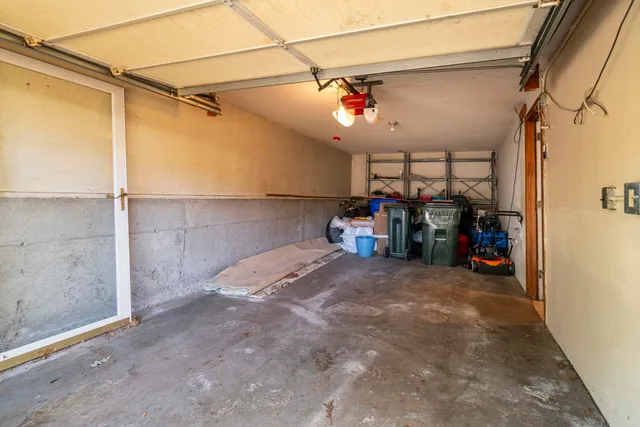 $535,000 | 370 Sagamore Street, Manchester, NH 03104