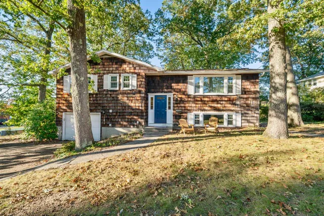 $535,000 | 370 Sagamore Street, Manchester, NH 03104