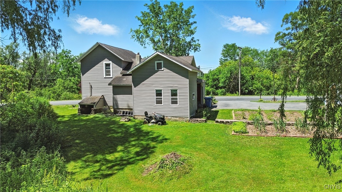 388 Sutton Road Schroeppel, NY 13132 - Photo 16 of 36