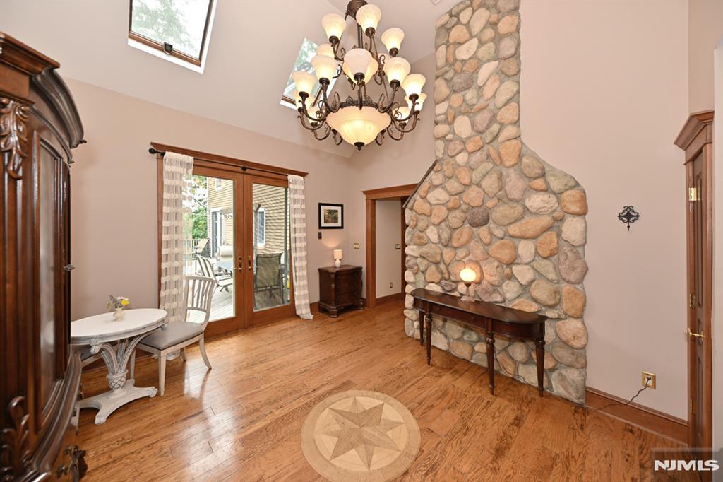 8 Myrtle Street Montvale, NJ 07645 - Photo 7 of 38