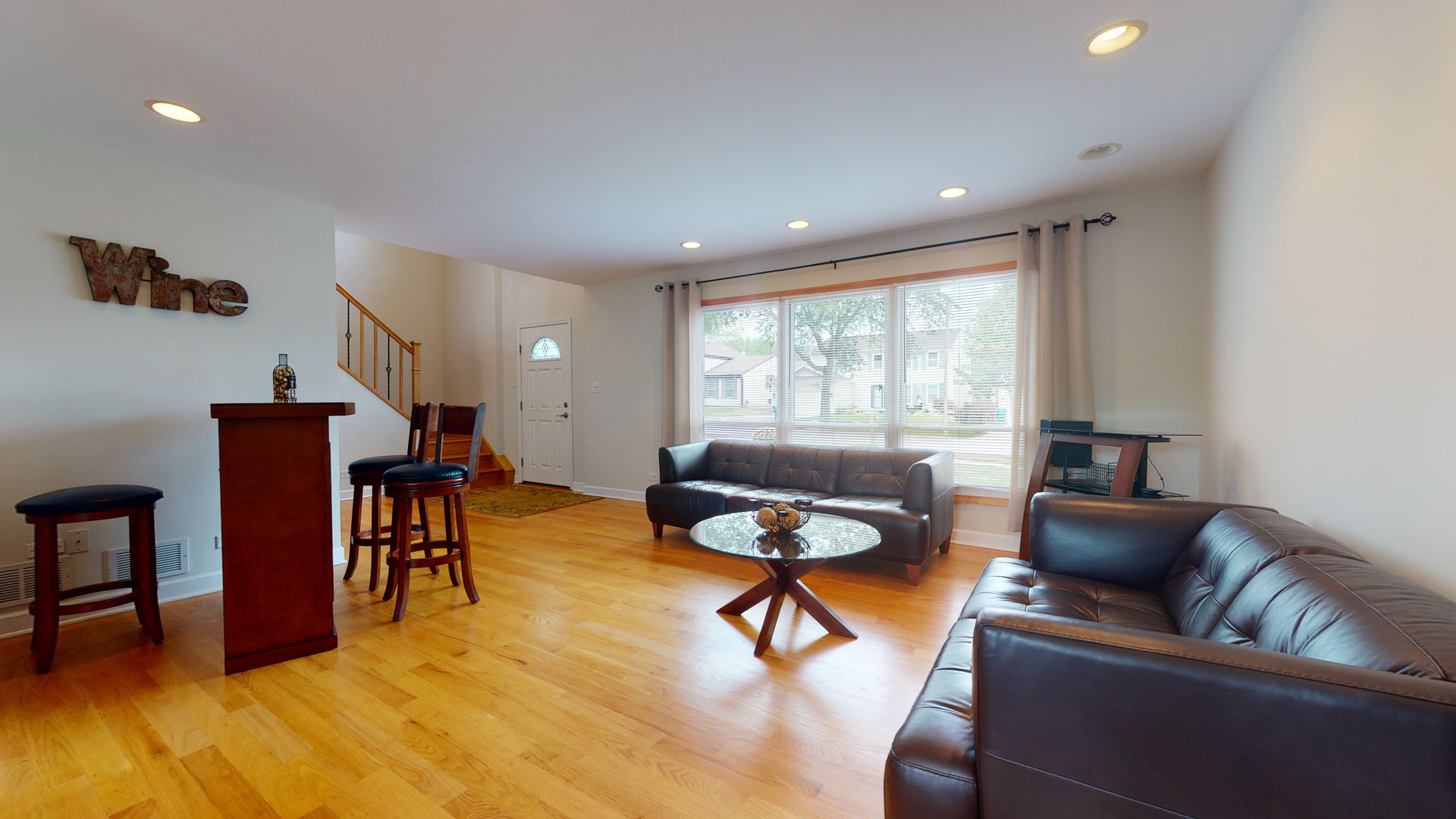 809 Dannet Road Buffalo Grove, IL 60089 - Photo 3 of 21