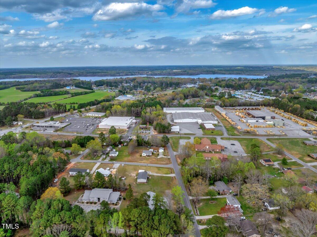 12d Pinewood Road Roanoke Rapids, NC 27870 - Photo 5 of 46 06-DJI_20250330170004_0084_D