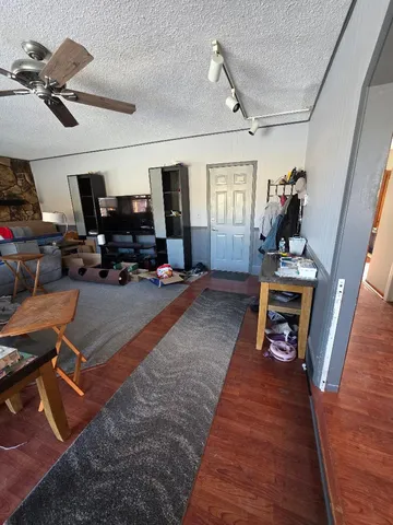 $349,900 | 19 Pasadena Drive, Oswego, IL 60543