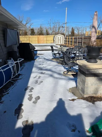 $349,900 | 19 Pasadena Drive, Oswego, IL 60543