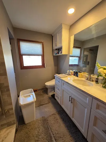 $349,900 | 19 Pasadena Drive, Oswego, IL 60543