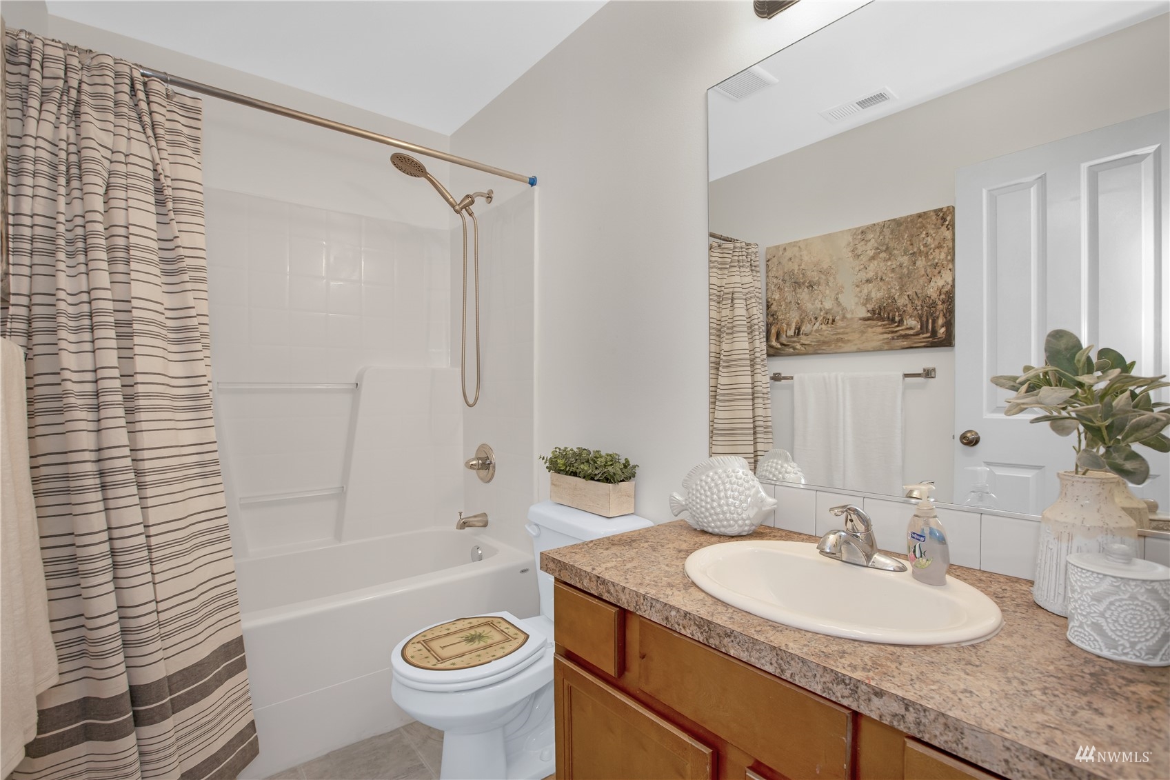 7325 Radius Loop Southeast Lacey, WA 98513 - Photo 15 of 25 Gallery Image 15