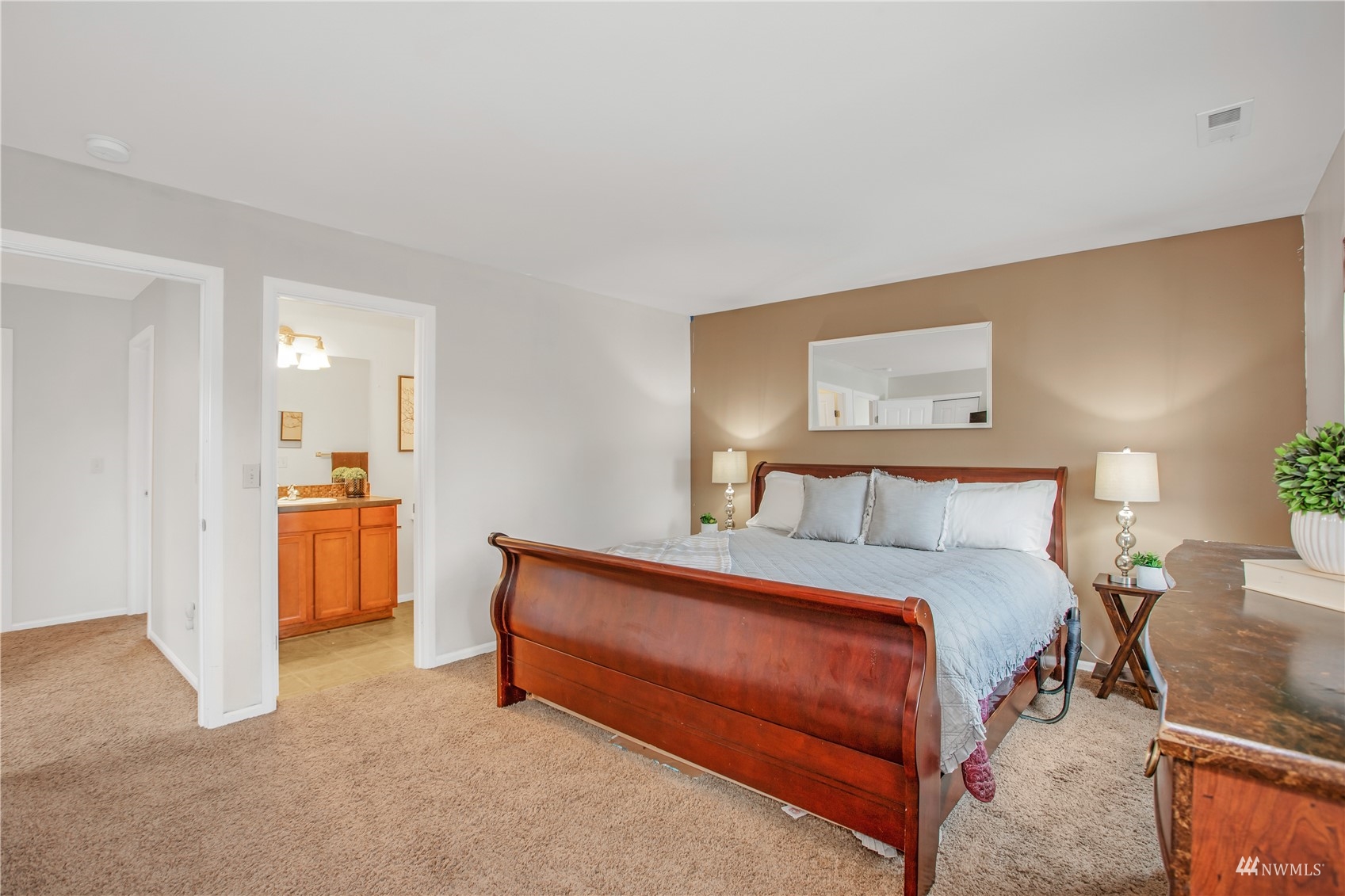 7325 Radius Loop Southeast Lacey, WA 98513 - Photo 7 of 25 Gallery Image 7
