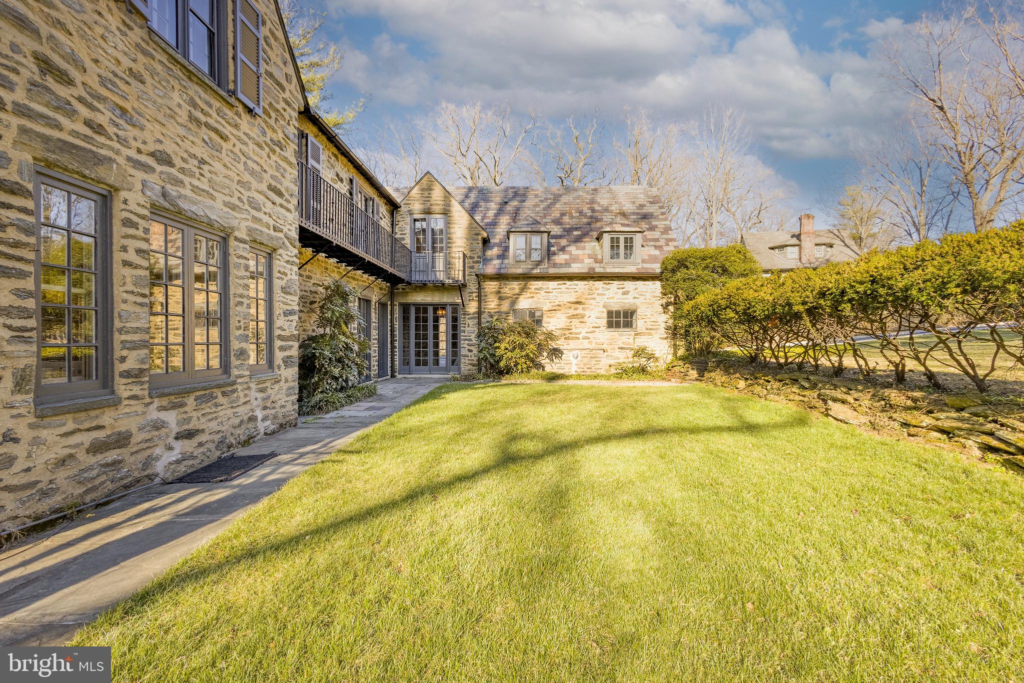 99 East Bells Mill Road Philadelphia, PA 19118 - Photo 3 of 70