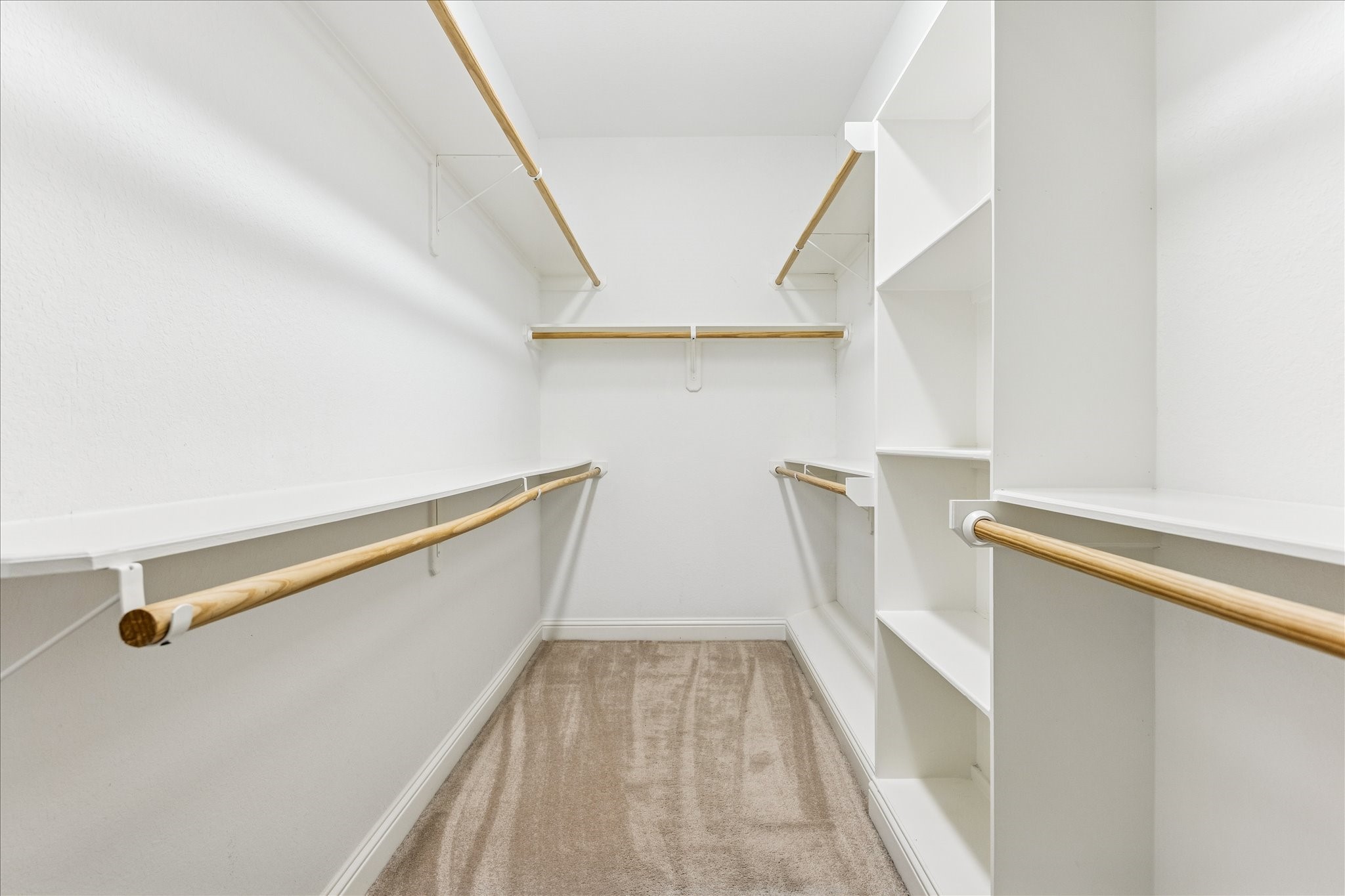 1033 West 23rd Street Houston, TX 77008 - Photo 22 of 26 a view of closet