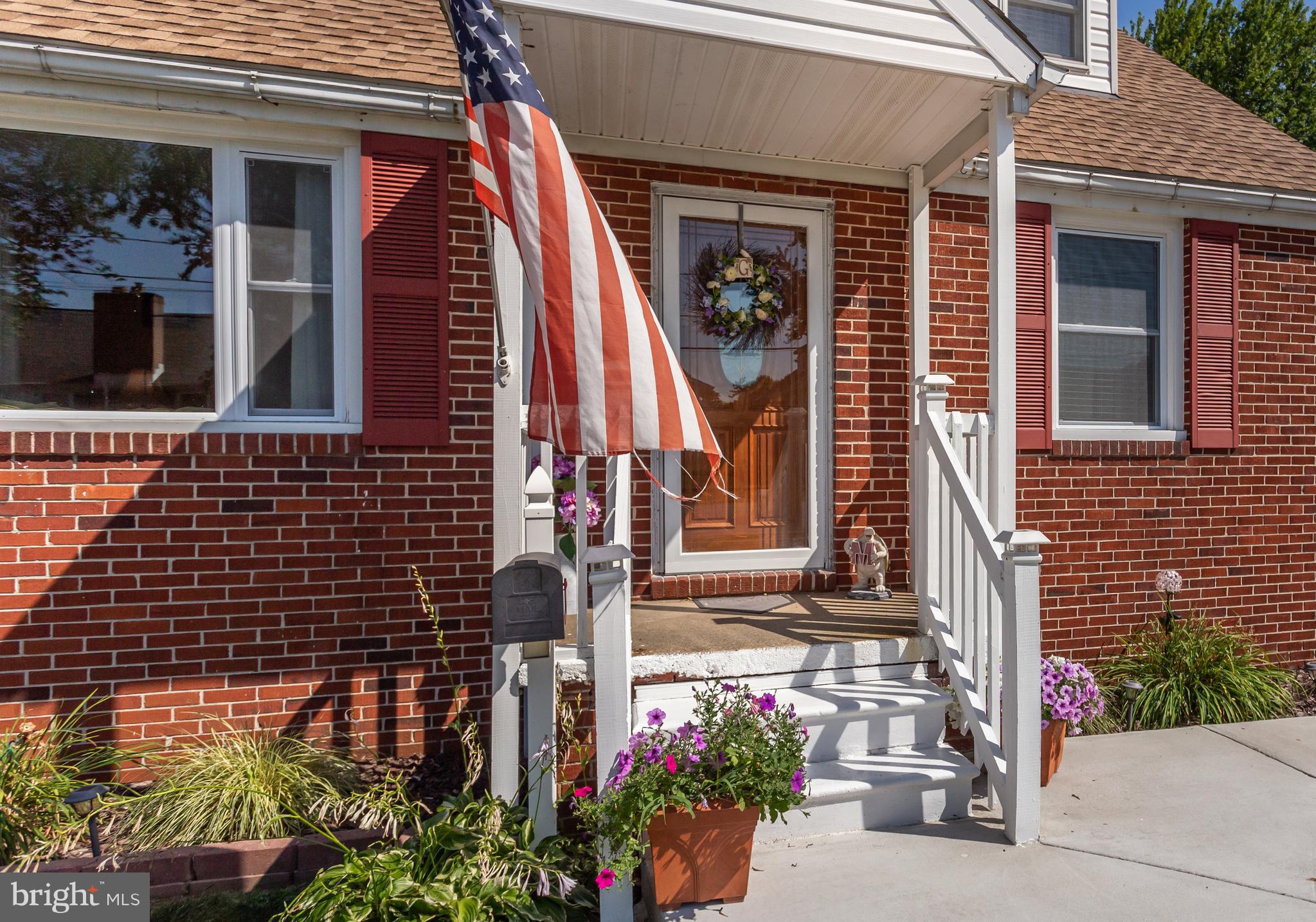 241 Meadow Road Pasadena, MD 21122 - Photo 3 of 32 Gallery Image 3