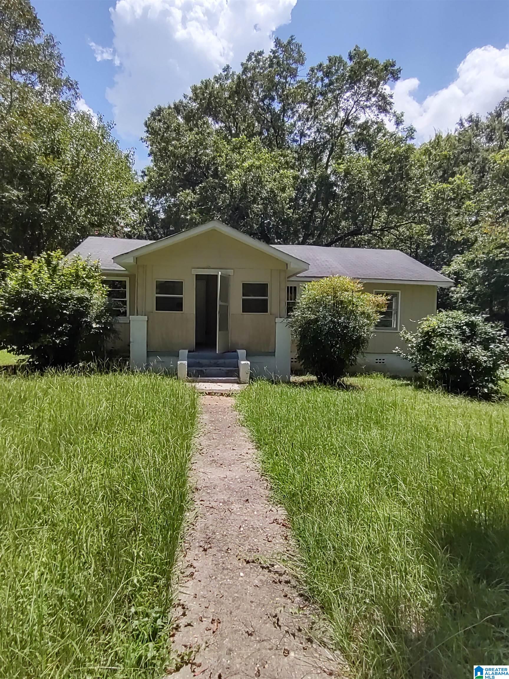 209 Rice Avenue Anniston, AL 36201 - Photo 3 of 16