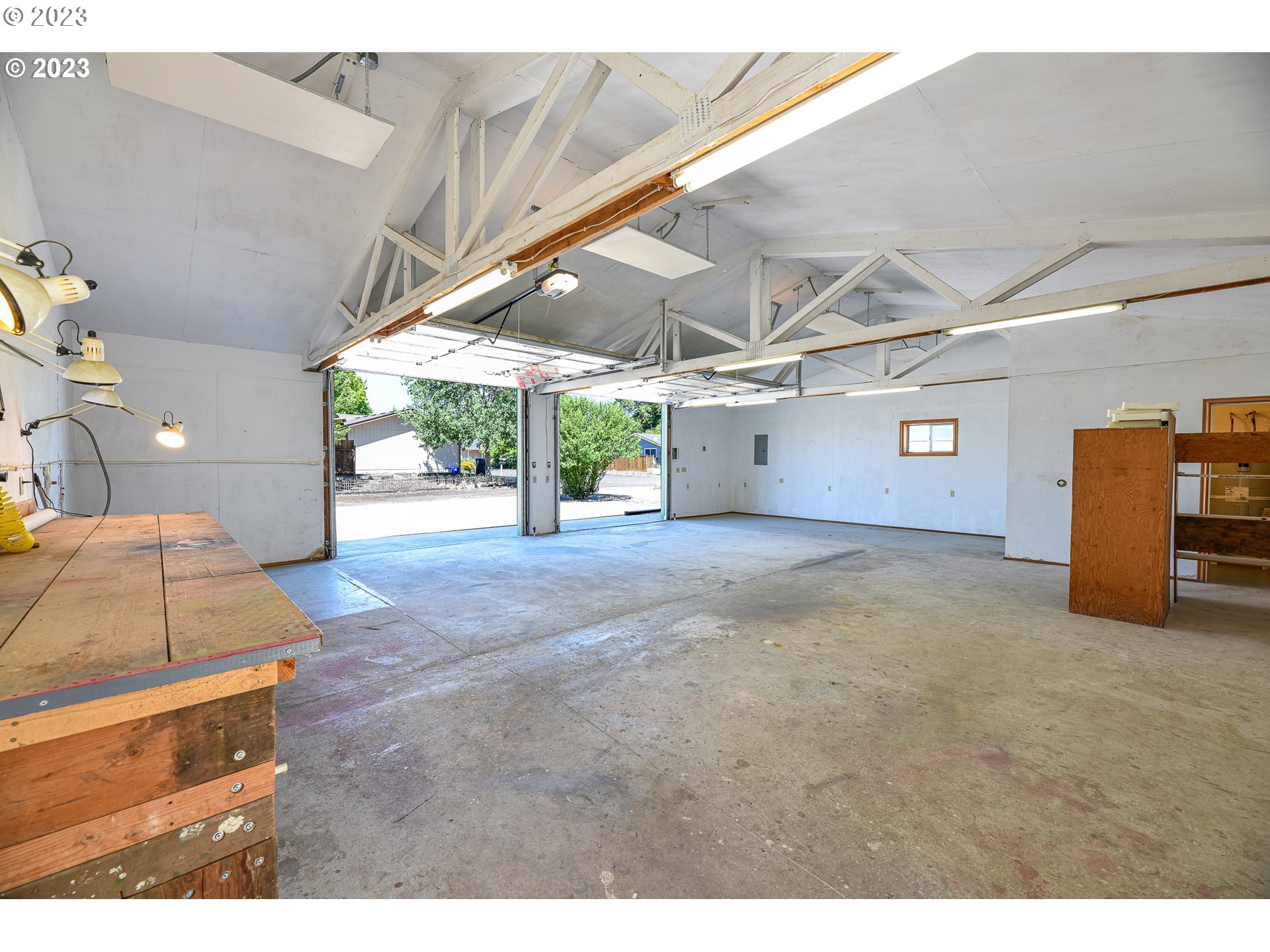 738 West N Street, Unit 2 Springfield, OR 97477 - Photo 3 of 9