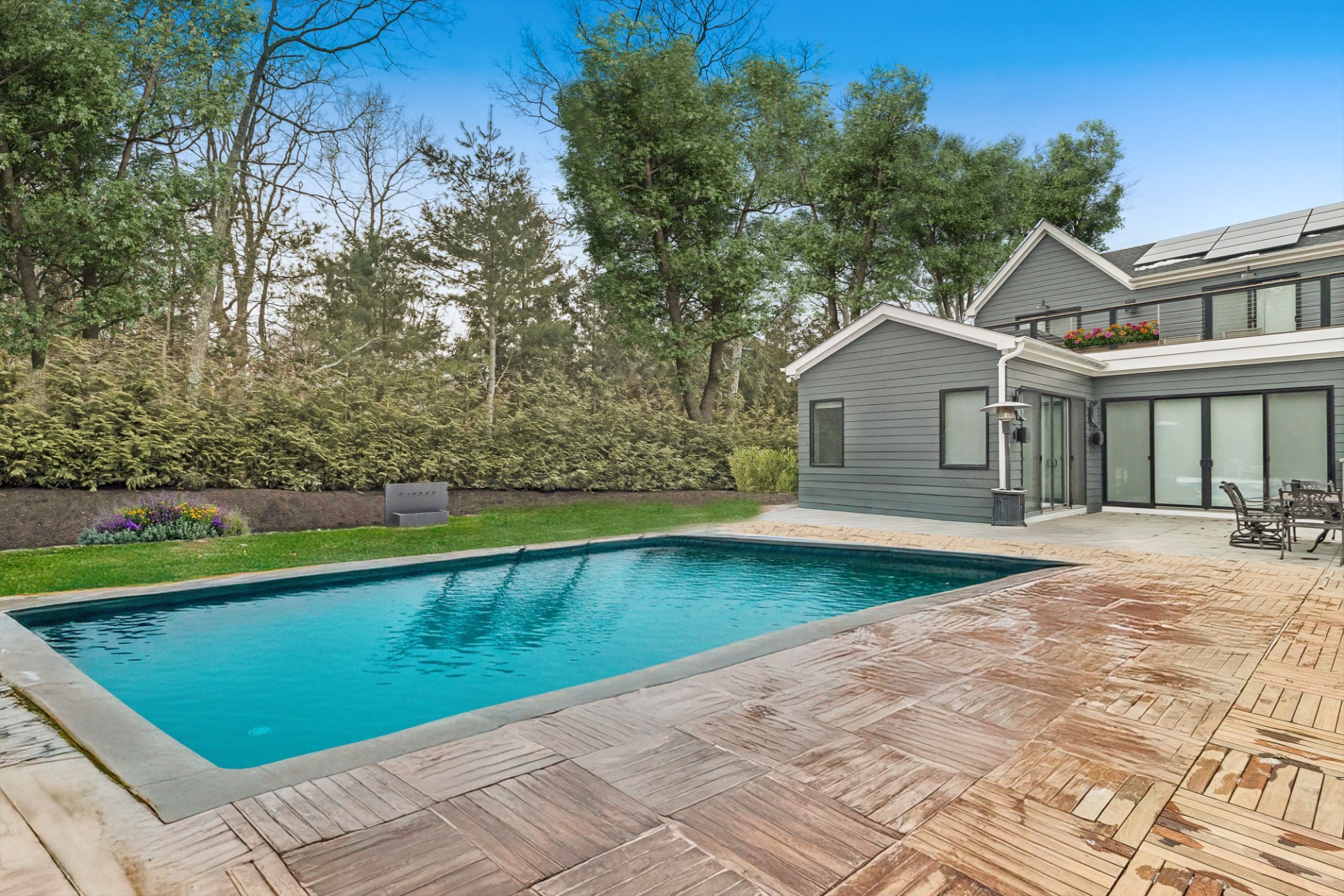 124 Big Fresh Pond Road Southampton, NY 11968 - Photo 3 of 40