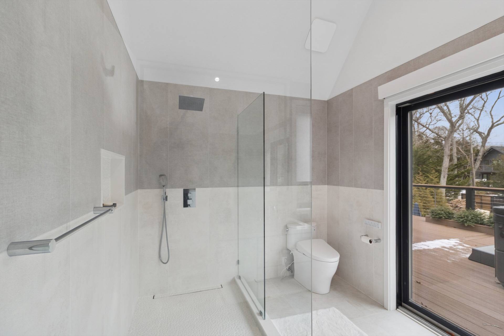 124 Big Fresh Pond Road Southampton, NY 11968 - Photo 38 of 40