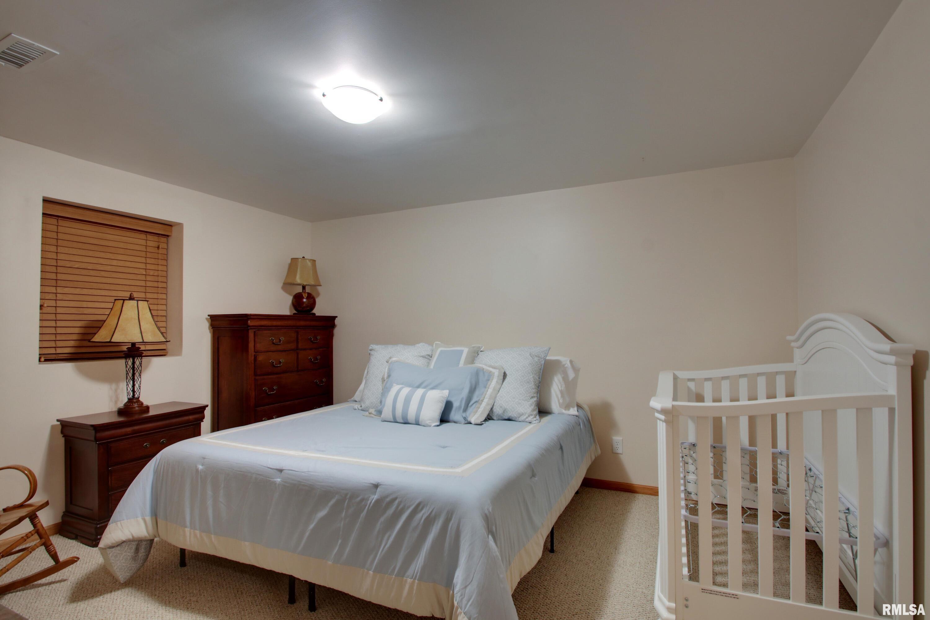2723 Ridgecrest Drive Quincy, IL 62305 - Photo 14 of 21 Gallery Image 14