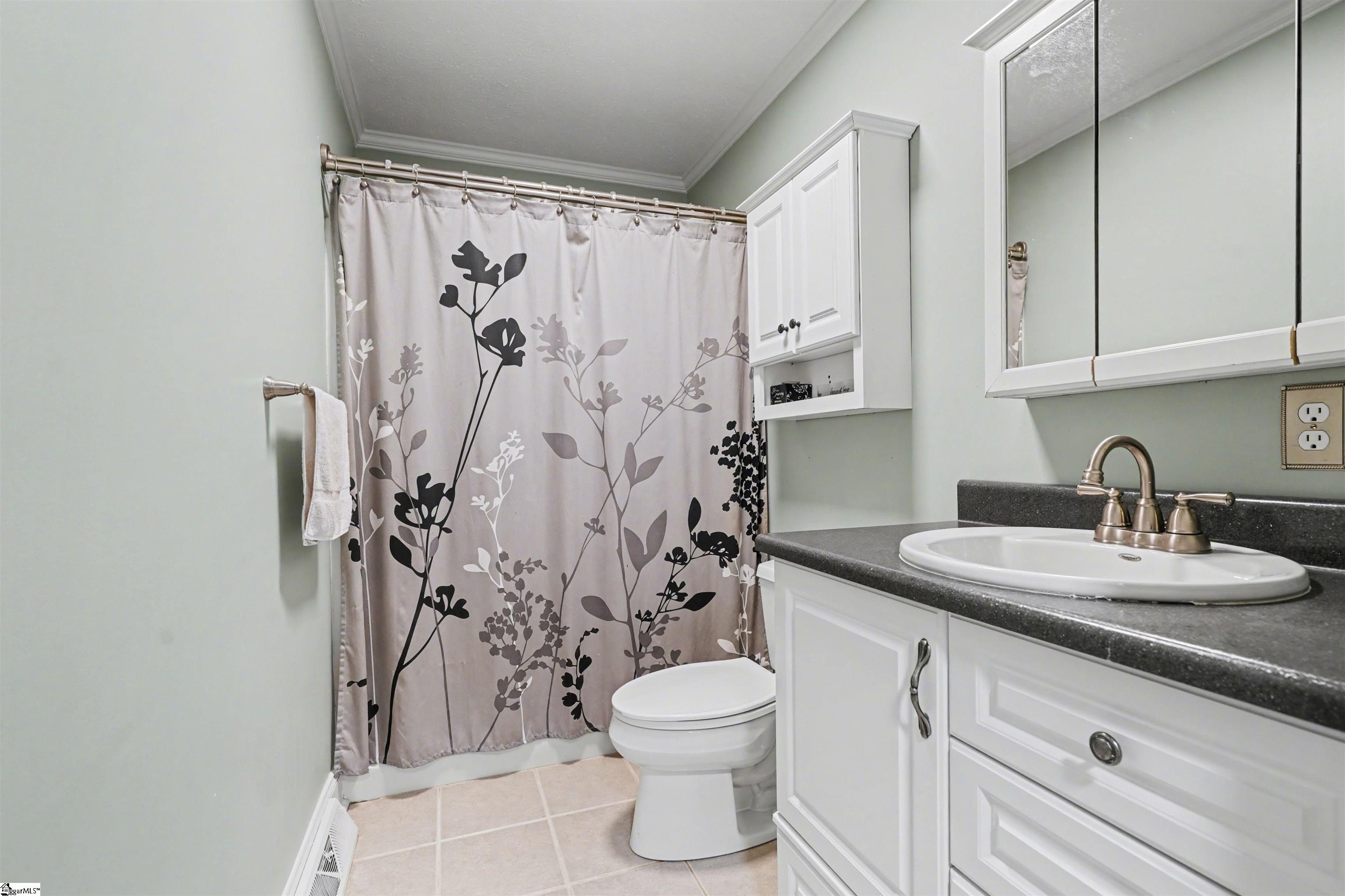 242 Vera Holliday Road Six Mile, SC 29682 - Photo 17 of 24