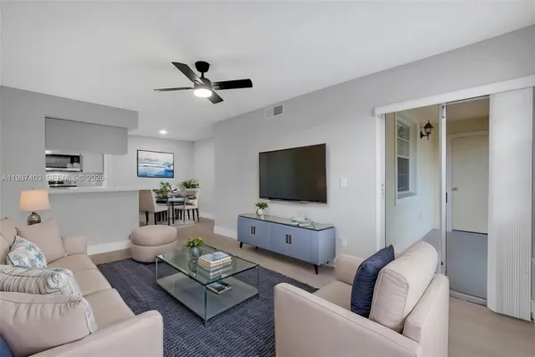 $2,000 | 1247 Southwest 46th Avenue, Unit 1314, Pompano Beach, FL 33069