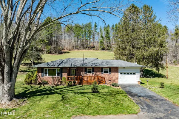 $250,000 | 2584 Highway 67 West, Mountain City, TN 37683