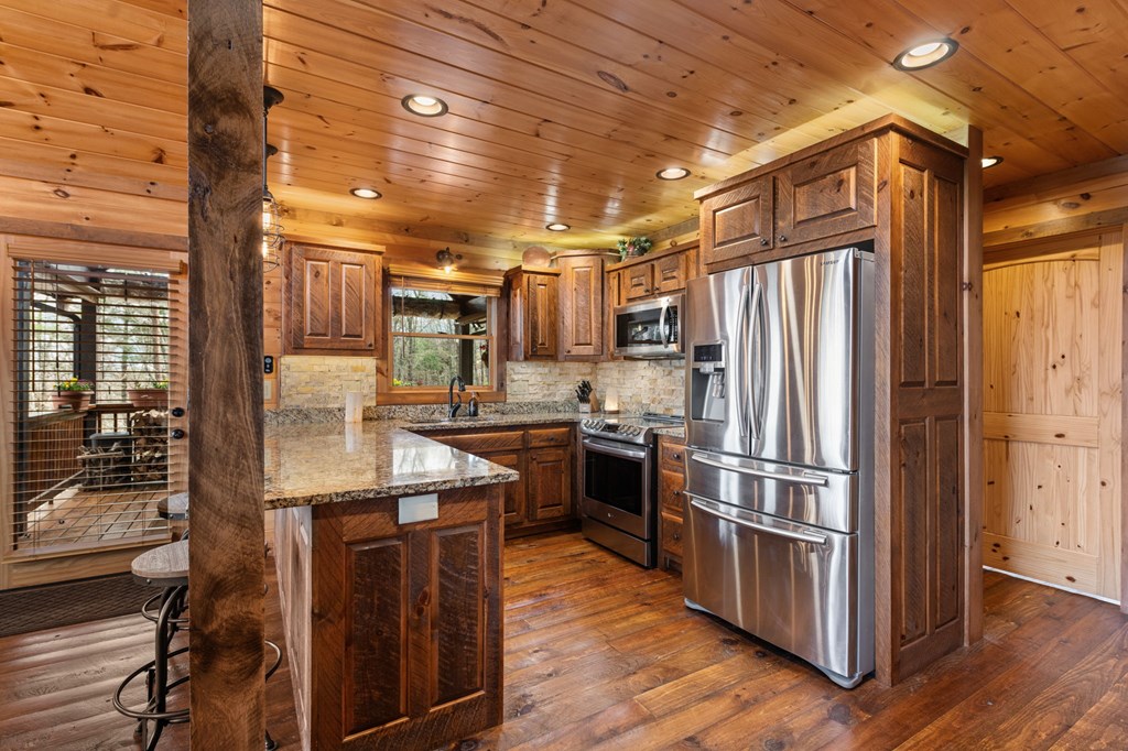 267 Oasis Drive Blue Ridge, GA 30513 - Photo 11 of 70 Gallery Image 11