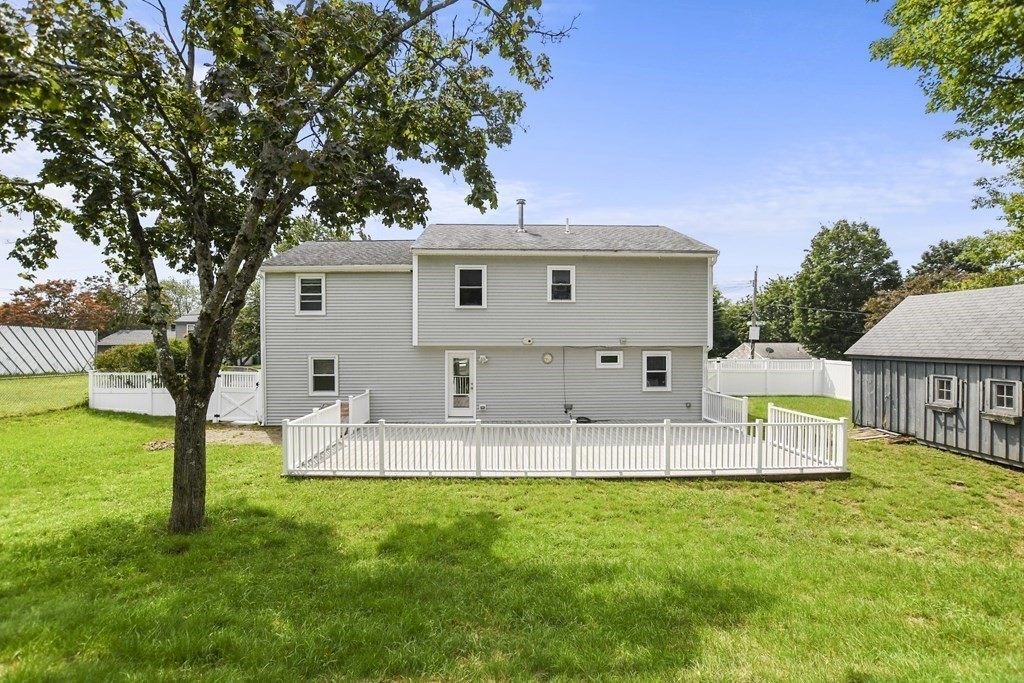 3 Matthew Road Billerica, MA 01821 - Photo 3 of 41 a front view of house with a garden