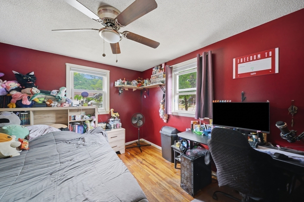 12 Harjean Road Billerica, MA 01821 - Photo 17 of 27