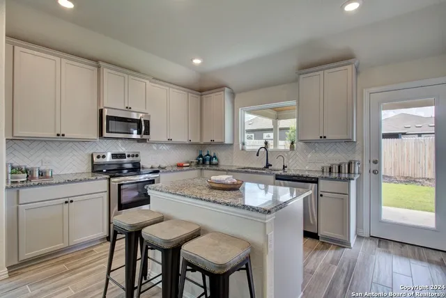 $387,990 | 1243 Casetta Run, New Braunfels, TX 78130