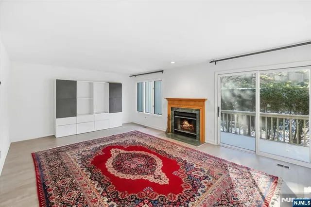 $624,999 | 580 Laramie Lane, Mahwah, NJ 07430