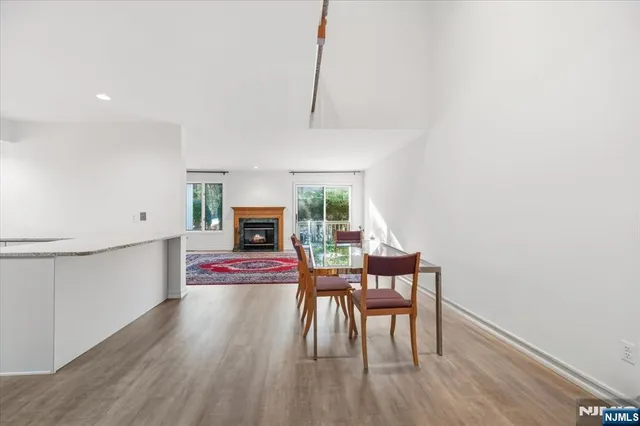 $624,999 | 580 Laramie Lane, Mahwah, NJ 07430