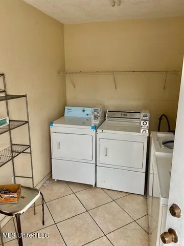 $600,000 | 807 Hardy Avenue, Gulfport, MS 39501