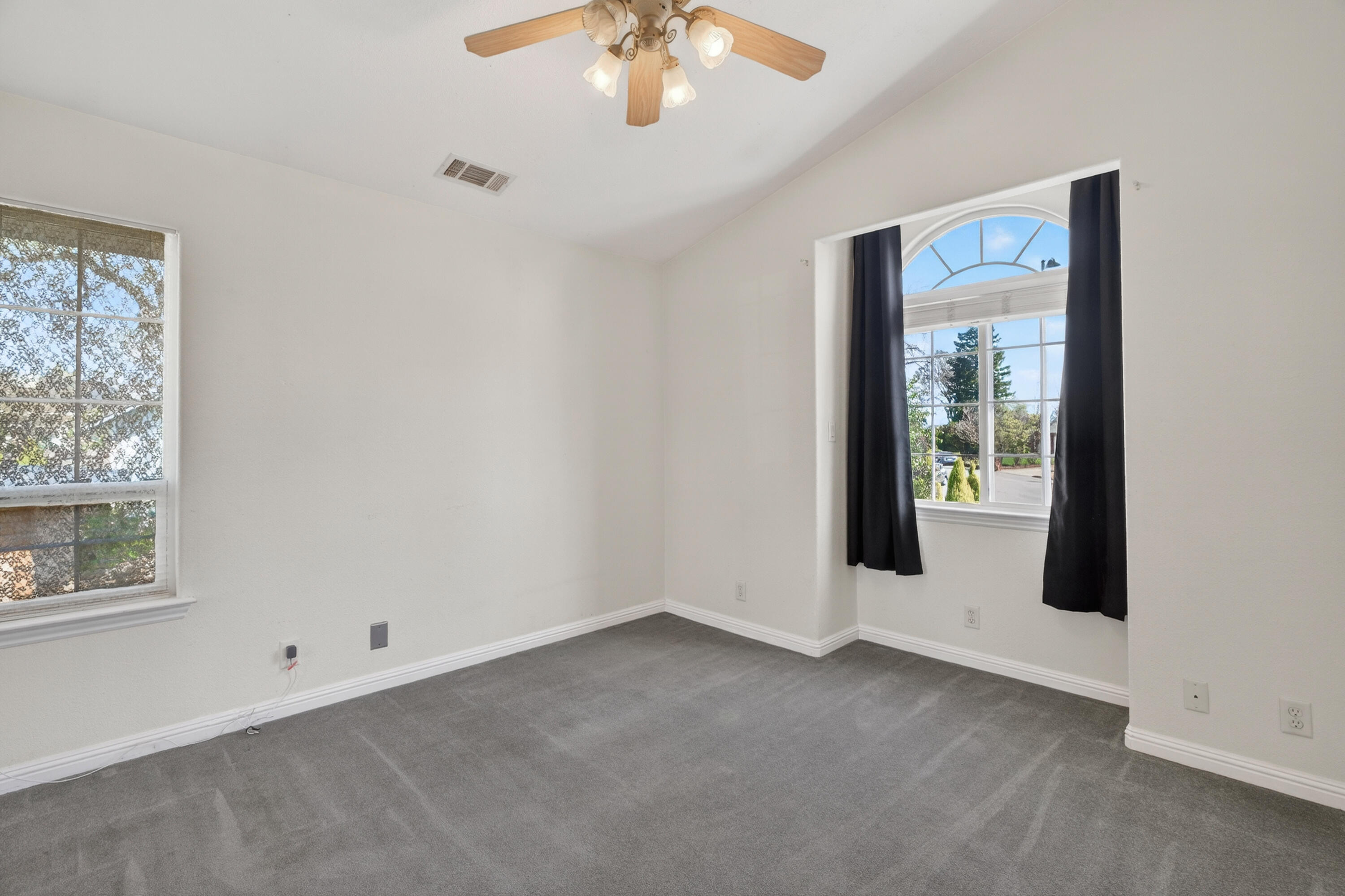 5536 Trish Court Redding, CA 96003 - Photo 29 of 43 5536 Trish Ct, Redding -05665