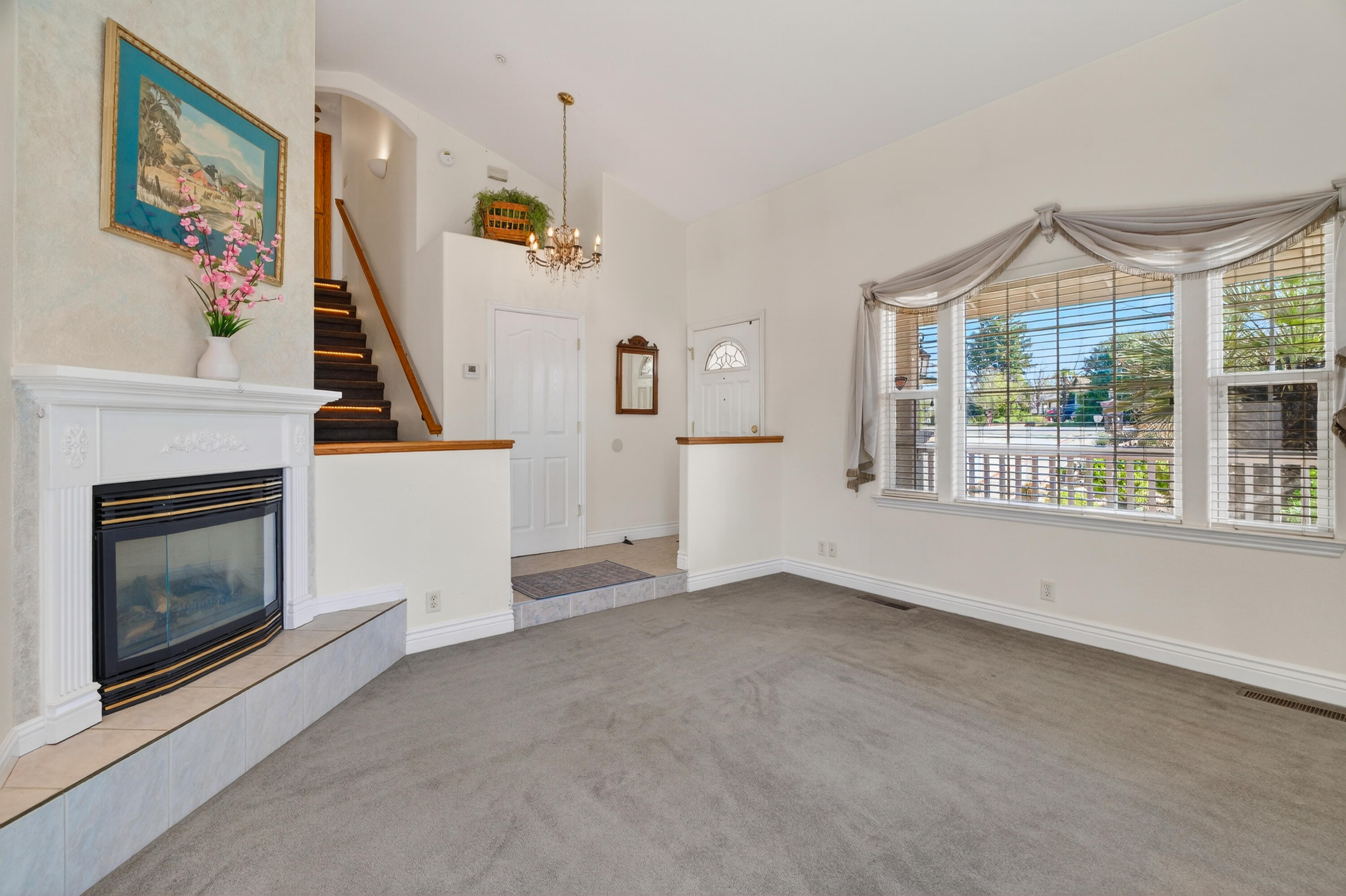 5536 Trish Court Redding, CA 96003 - Photo 6 of 43 5536 Trish Ct, Redding -05593