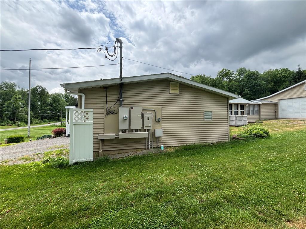 283 Old Rte 19 New Castle, PA 16101 - Photo 4 of 48