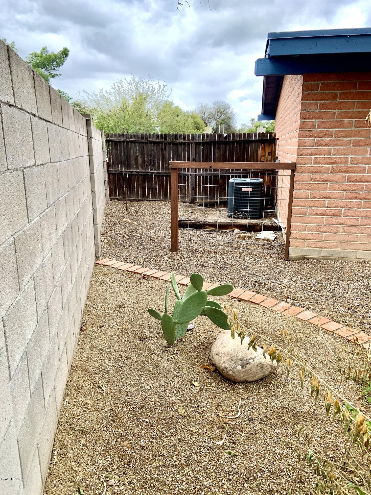 7500 North Rasmussen Avenue Tucson, AZ 85741 - Photo 33 of 36